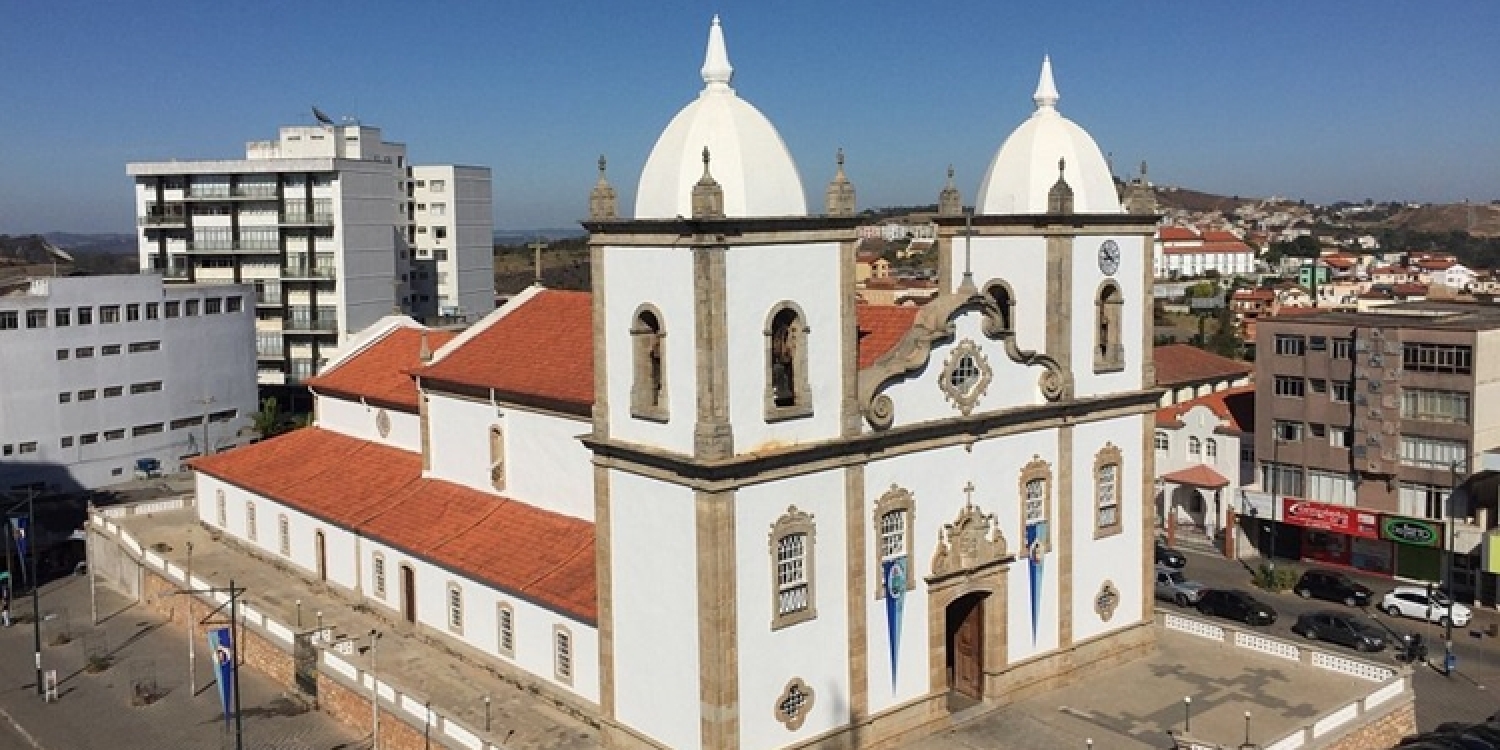 BARES E RESTAURANTES - BARBACENA