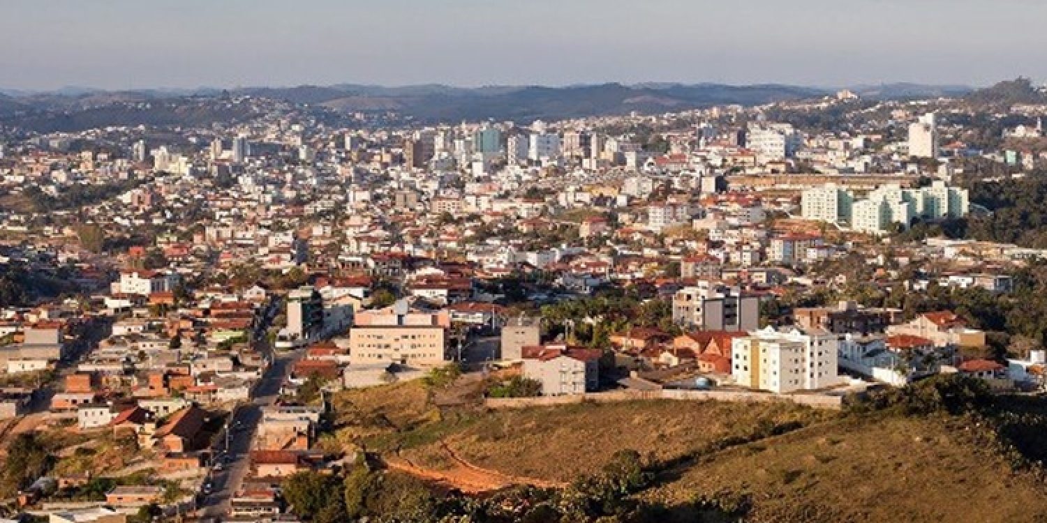 SALÕES DE BELEZA E CABELEIREIROS - BARBACENA