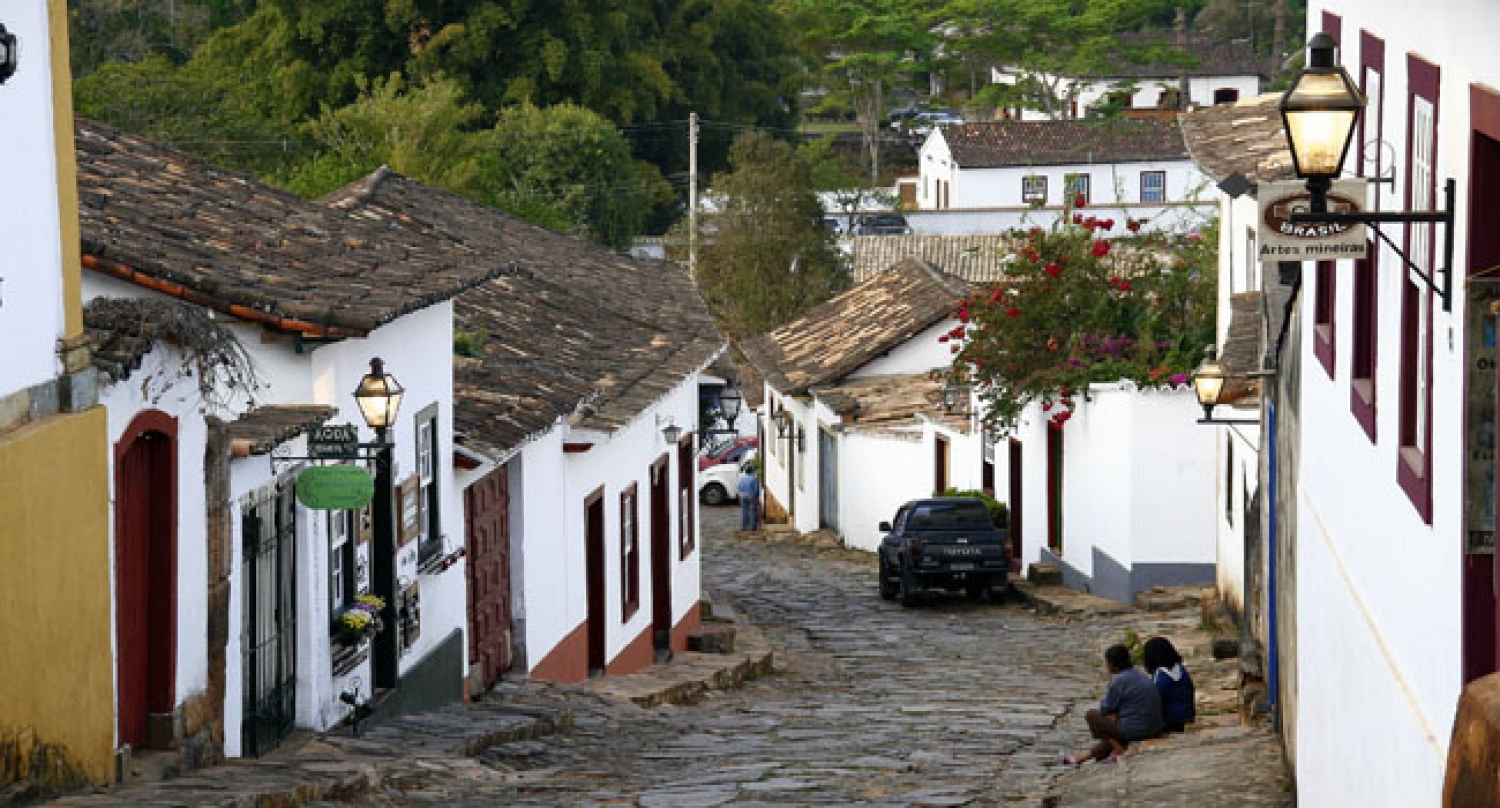 COMÉRCIO LOCAL - TIRADENTES